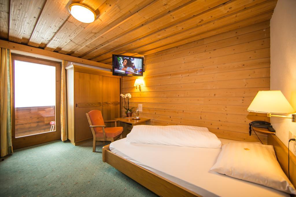 Hotel Cresta Samnaun Habitación foto
